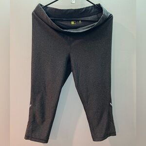 Xersion Gray Cropped Running Leggings Size L